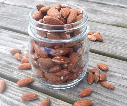 Everything You Need To Know About Almonds for Weight Loss